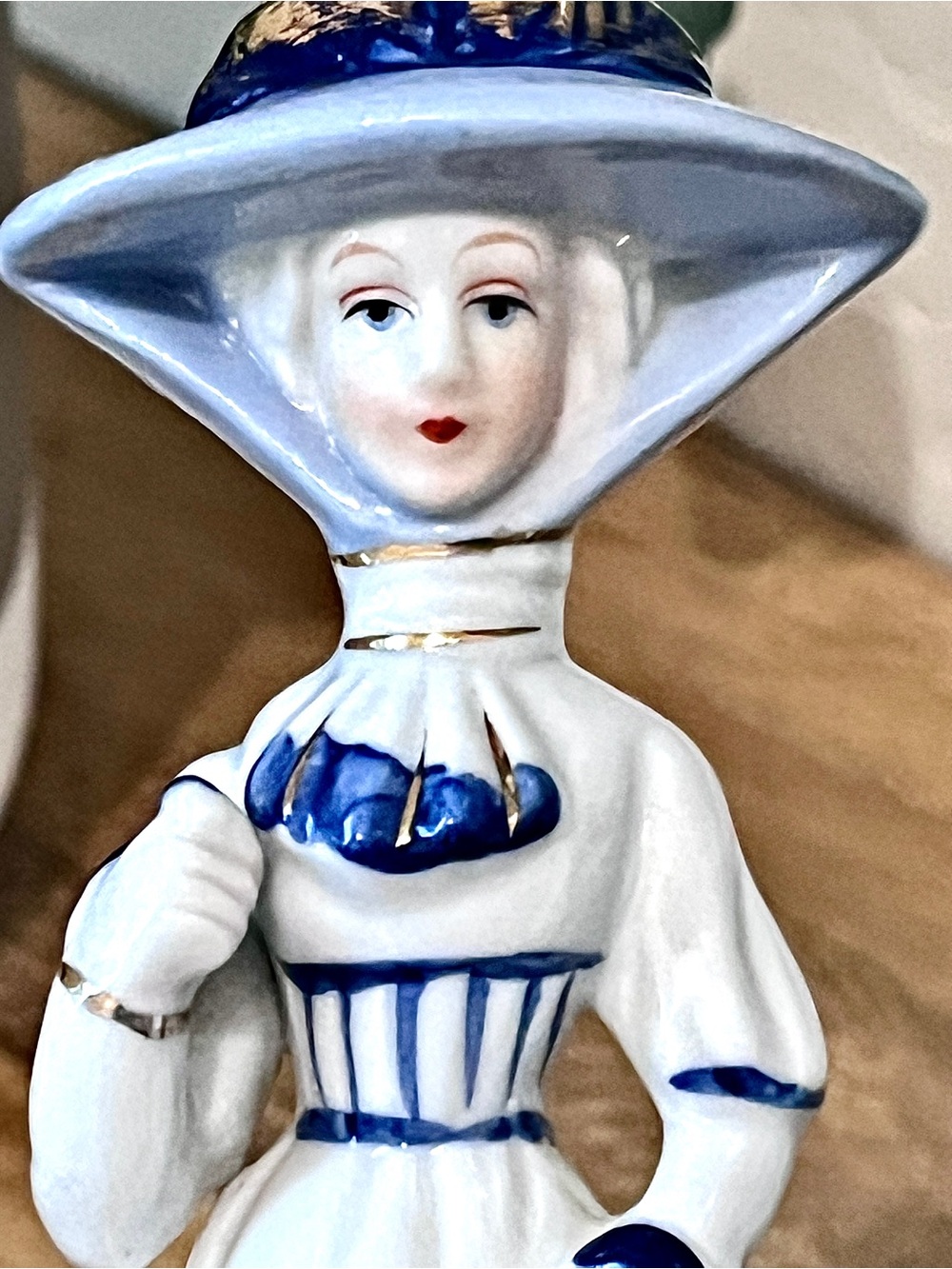 Vtg Porcelain Southern Belle Lady 6” Figurine Blue White Gold Victorian Decor - Picture 4 of 5